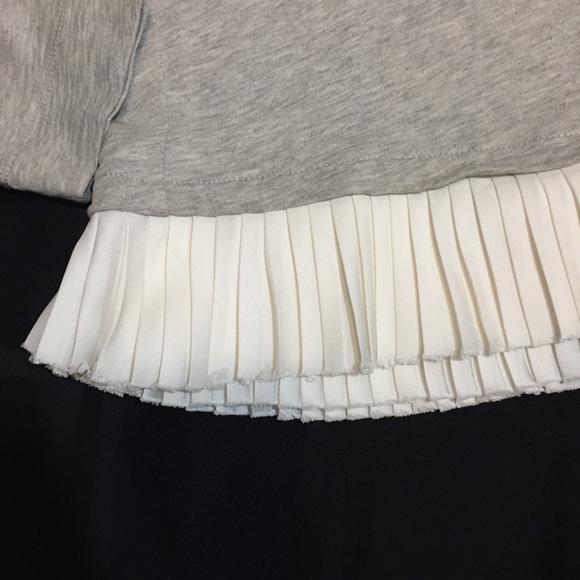 J. Crew Ruffle-Hem Sweatshirt Grey & White XS Extra Small Pleated Trim Pullover - Picture 3 of 6